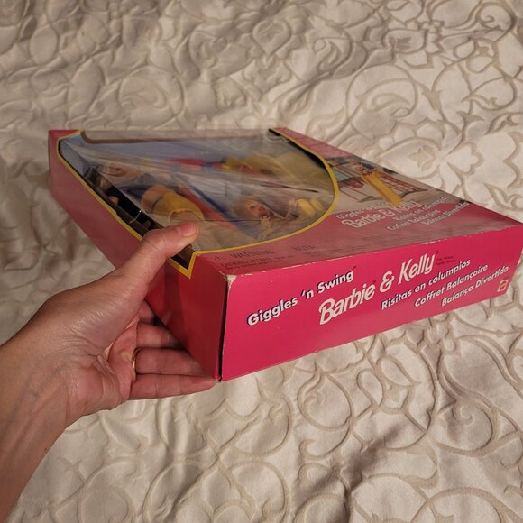 Giggles 'n Swing Barbie & Kelly Playset 1998 - Picture 8 of 17